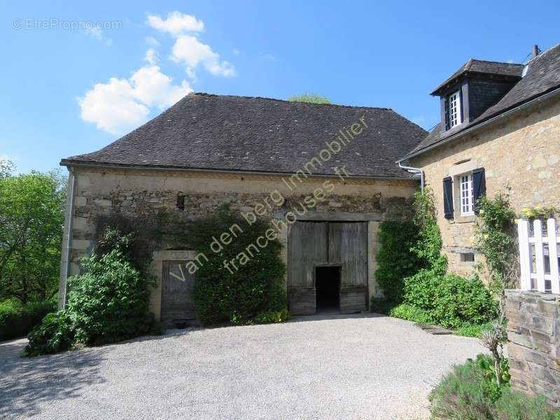 Maison à ROSIERS-DE-JUILLAC