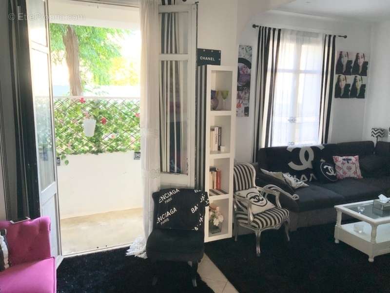 Appartement à MARSEILLE-9E