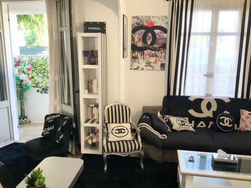 Appartement à MARSEILLE-9E