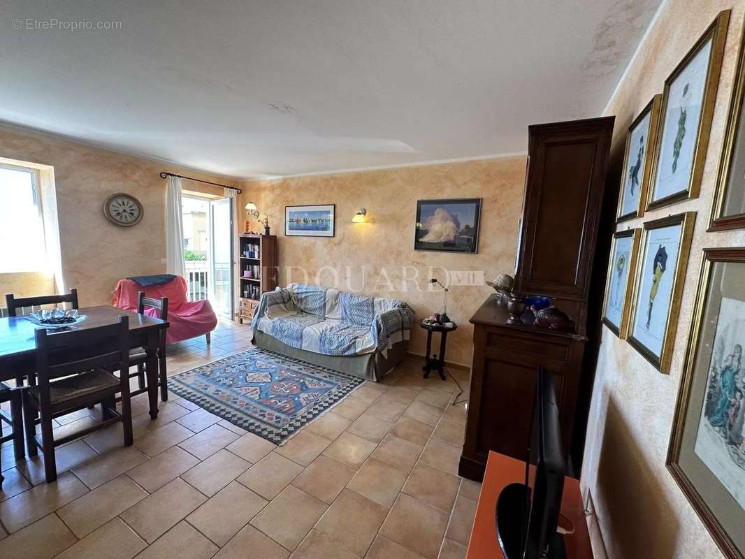 Appartement à ROQUEBRUNE-CAP-MARTIN