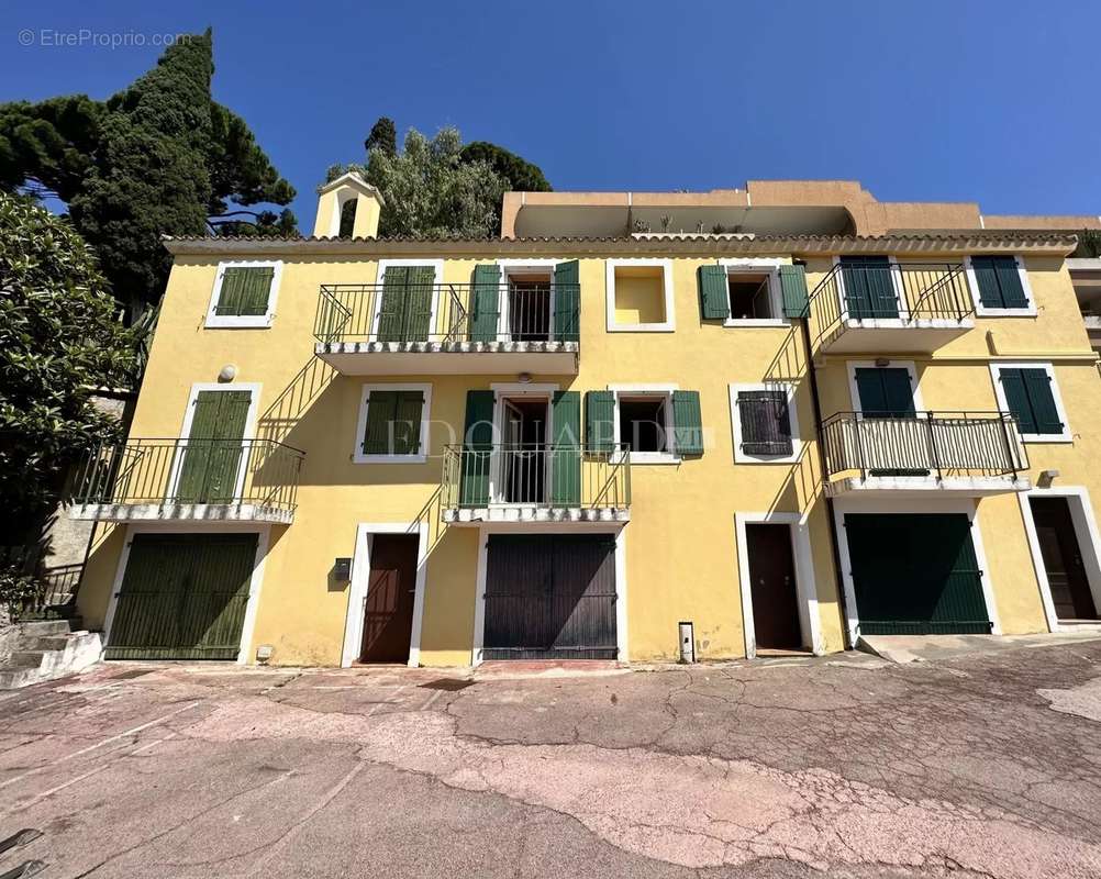 Appartement à ROQUEBRUNE-CAP-MARTIN