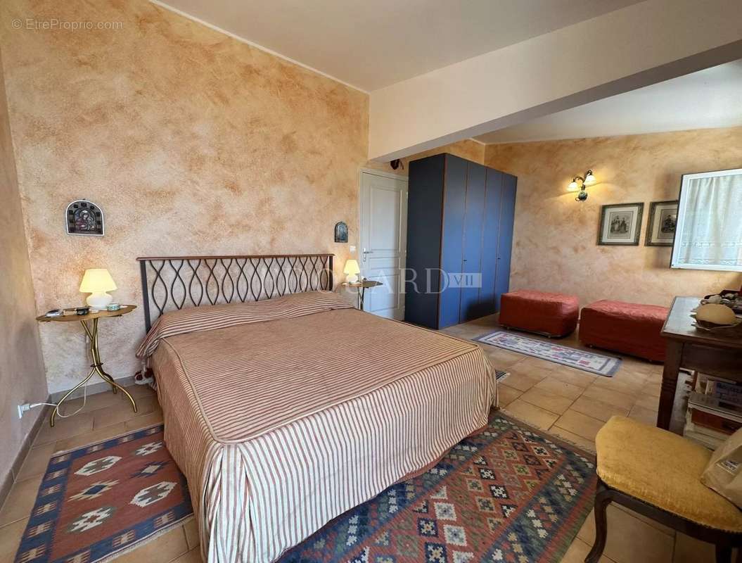 Appartement à ROQUEBRUNE-CAP-MARTIN