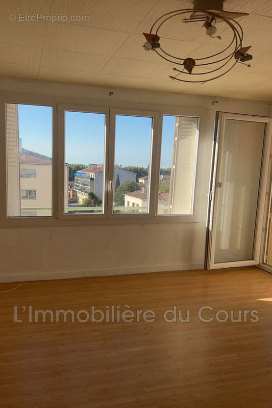 Appartement à SALON-DE-PROVENCE