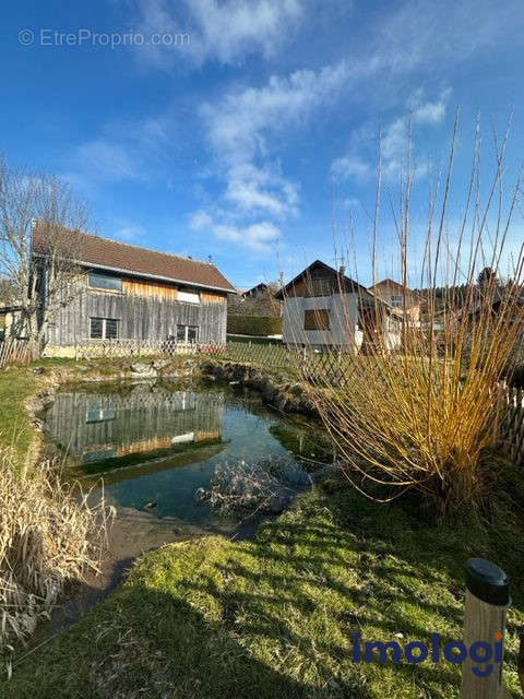 Maison à MONTPERREUX