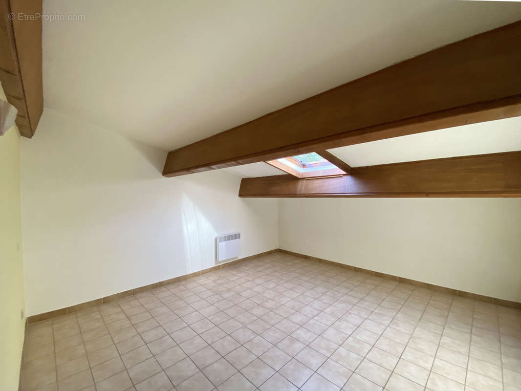 Appartement à MONTBAZIN