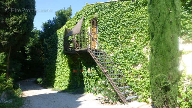 Maison à CADEROUSSE