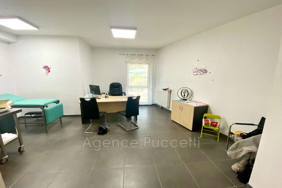 Appartement à VENCE