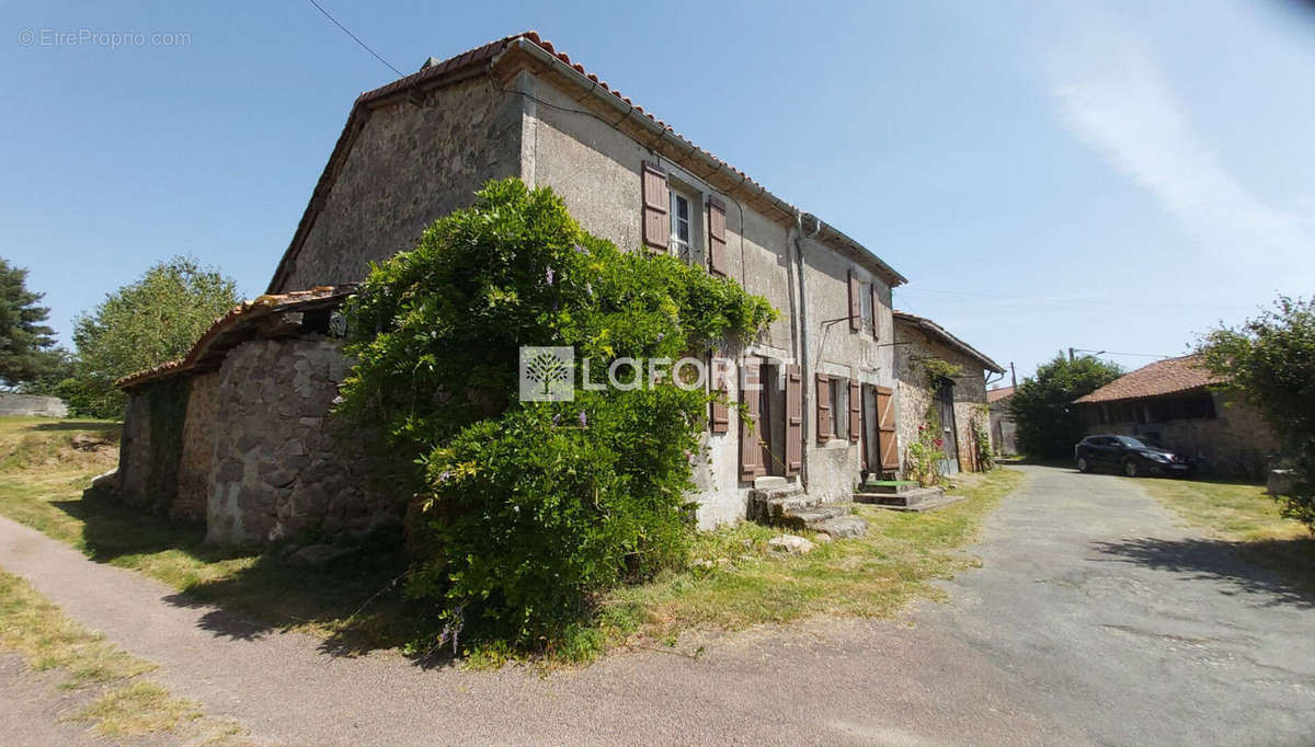 Maison à AUGIGNAC