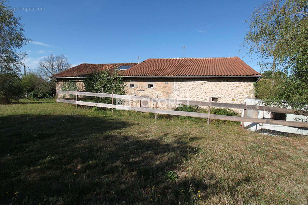 Maison à AUGIGNAC