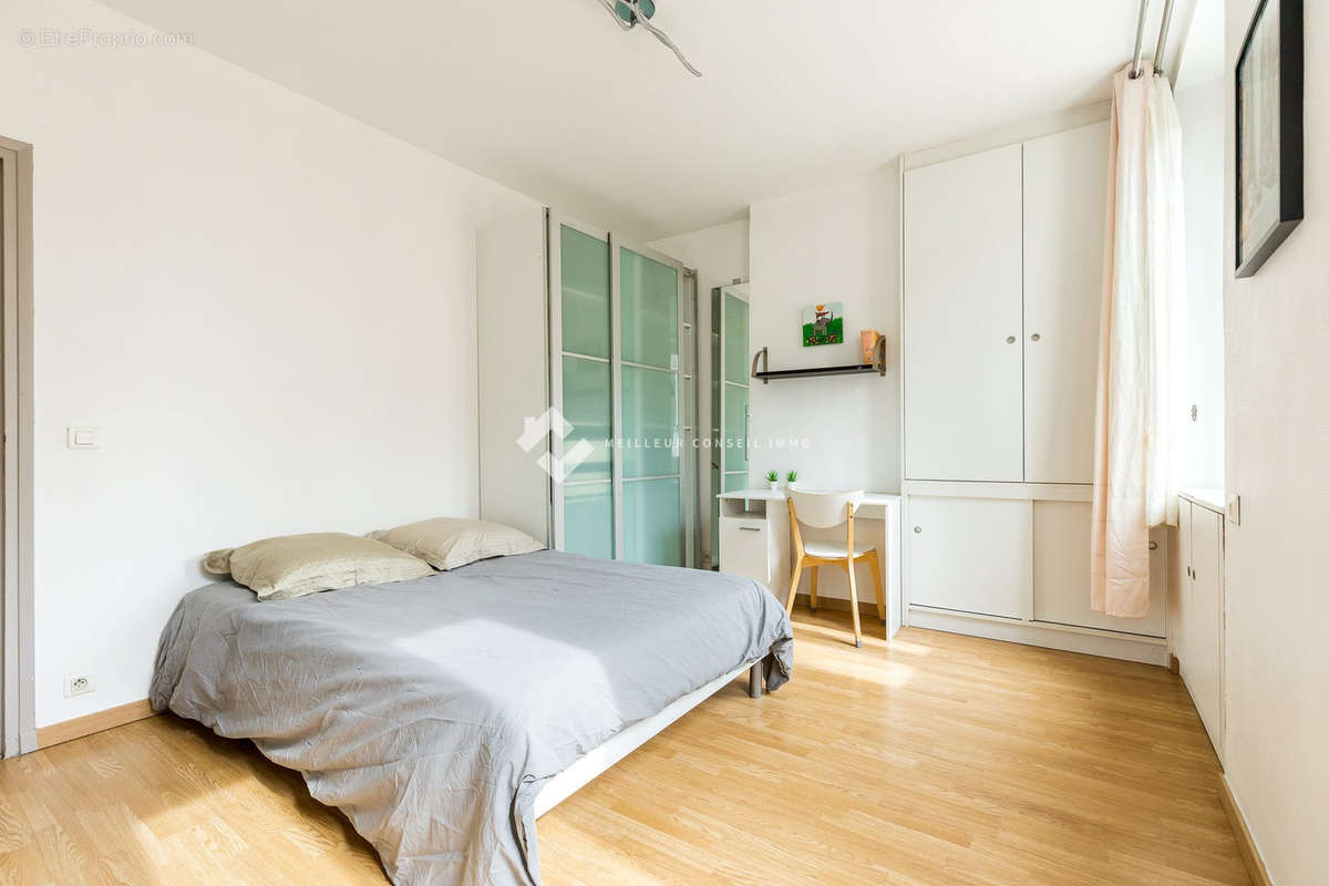 Appartement à MARSEILLE-6E