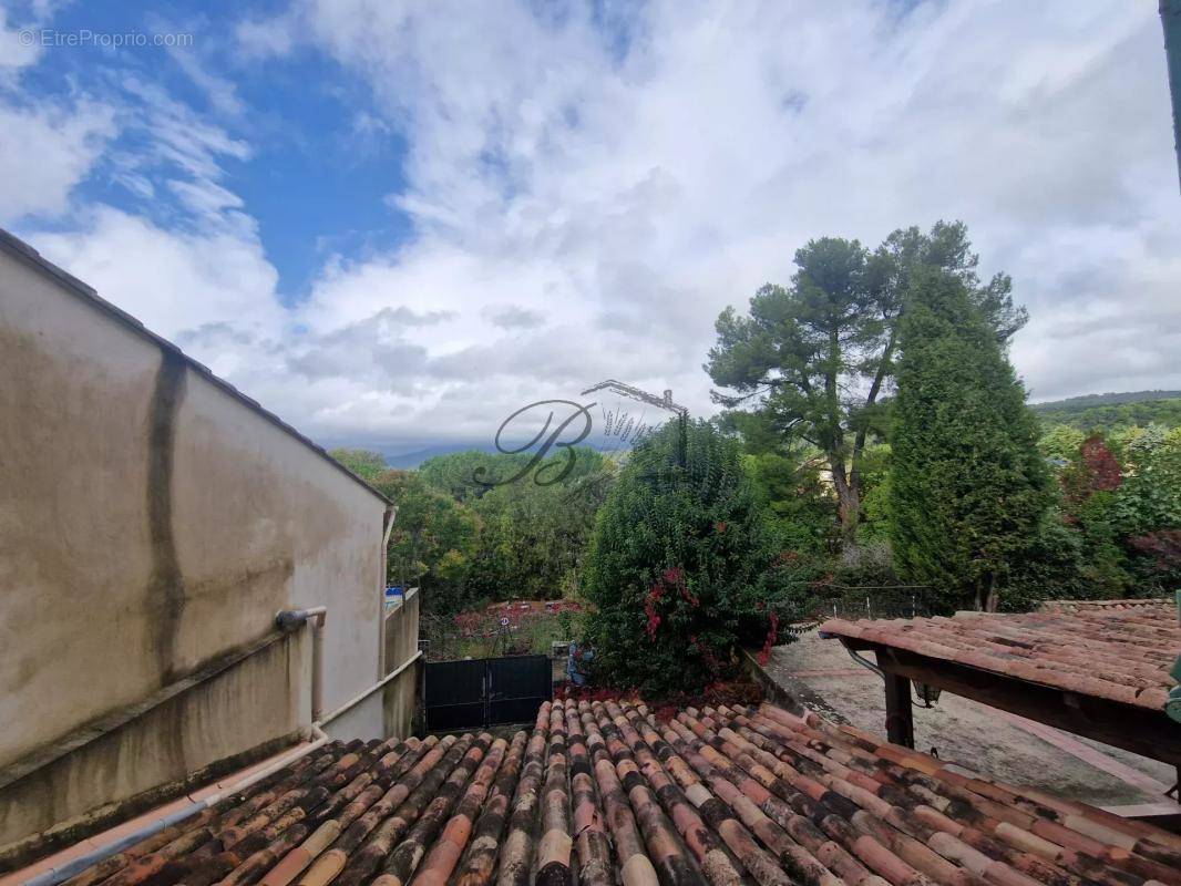 Maison à LA BASTIDE-DES-JOURDANS