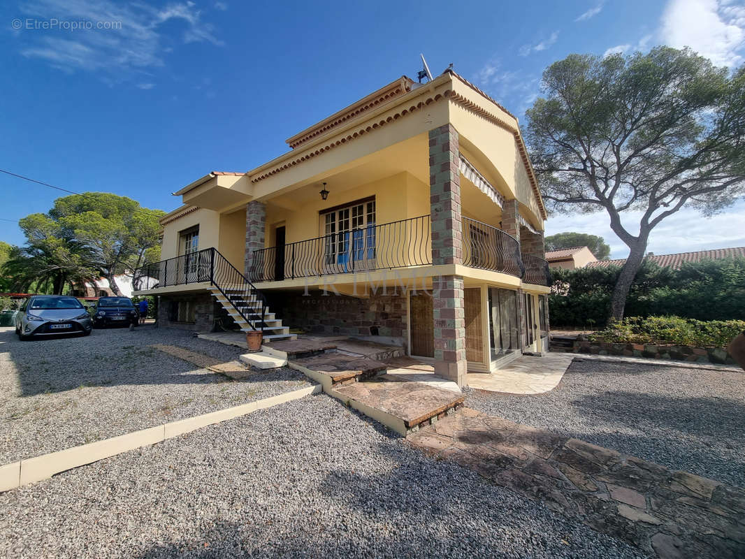 Maison à SAINT-RAPHAEL