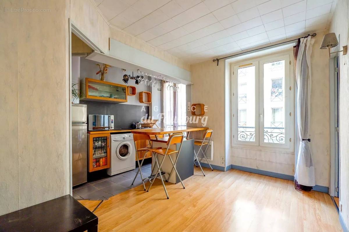 Appartement à PARIS-18E