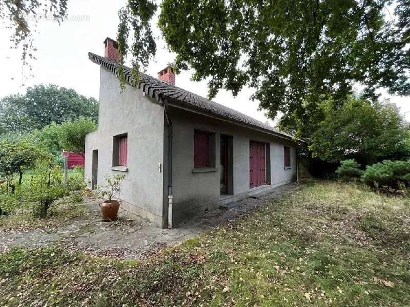 Maison à SAINTE-GENEVIEVE-DES-BOIS