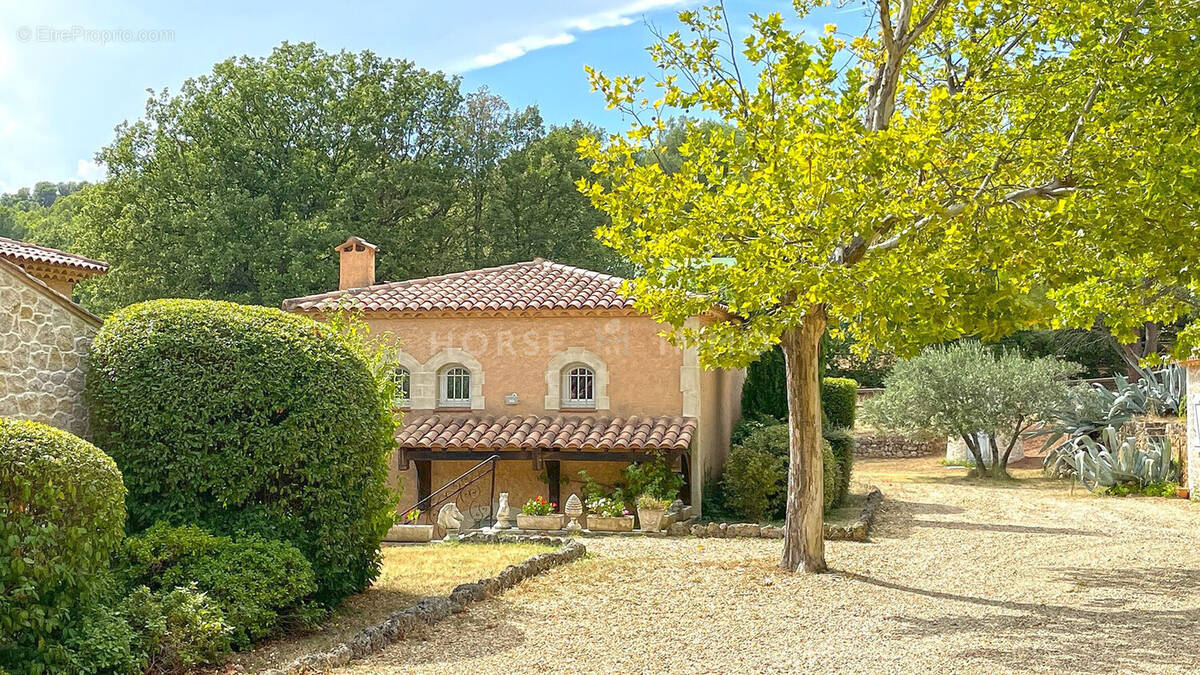 Maison à SALERNES