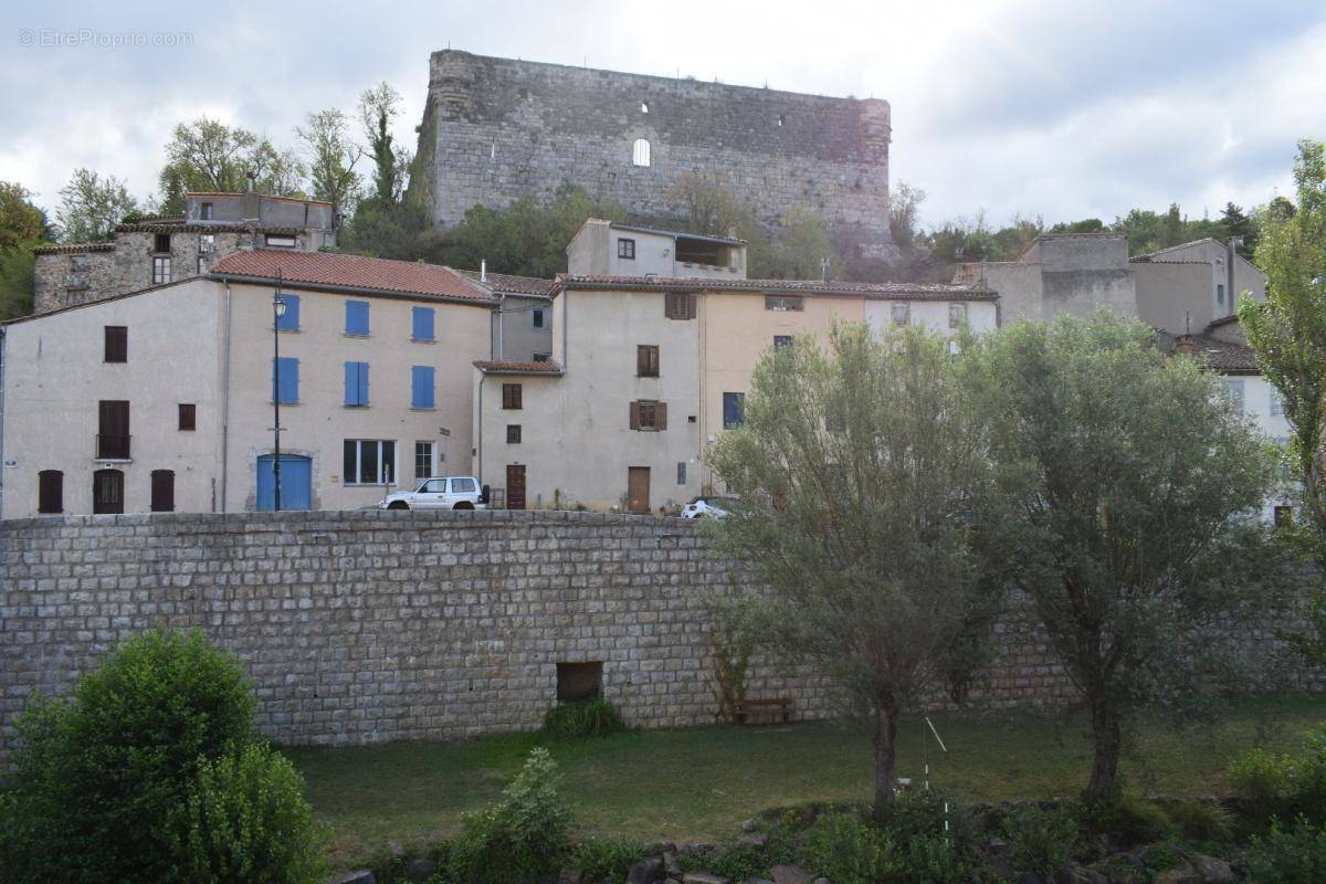 Commerce à QUILLAN