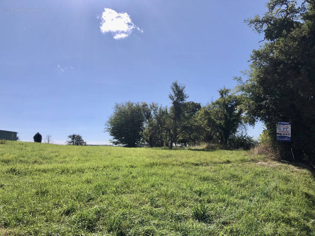 Terrain à HERICOURT