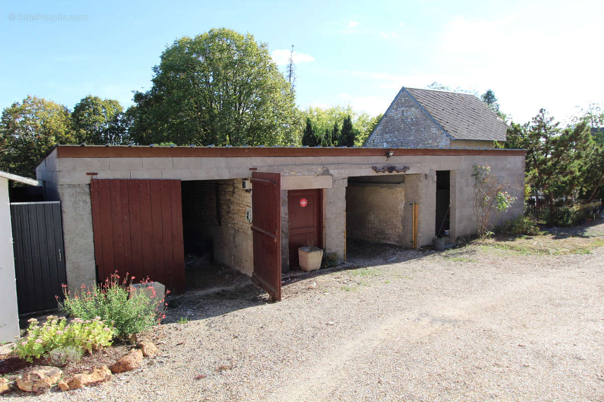 Maison à CHARENTONNAY