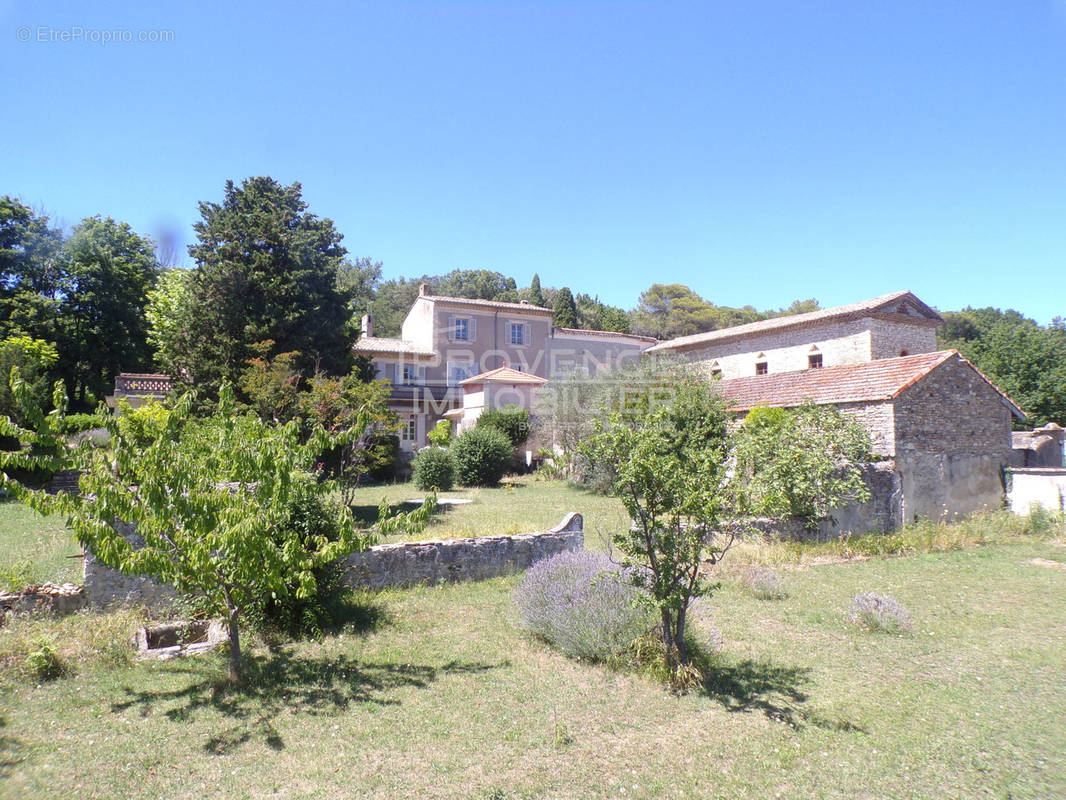 Maison à MONTELIMAR