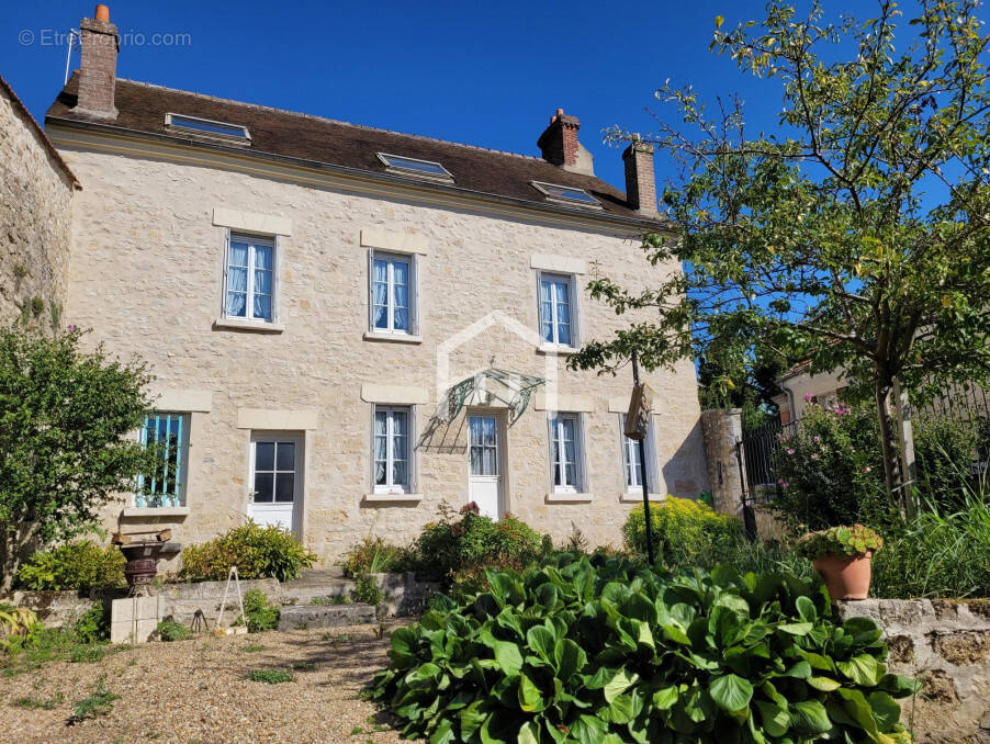 Maison à SANTEUIL