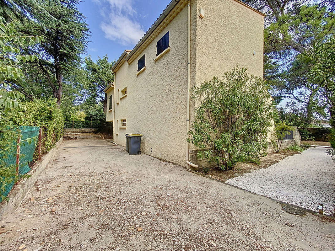 Maison à VILLENEUVE-LES-AVIGNON