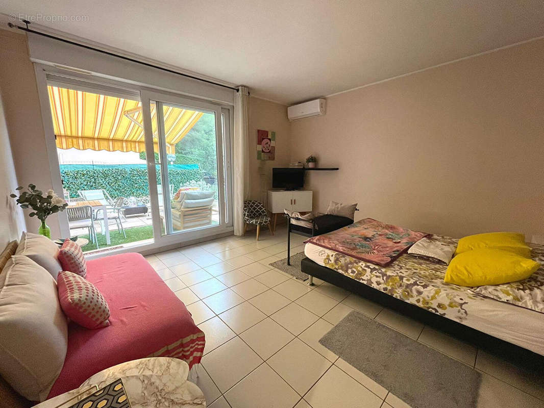 Appartement à ROQUEBRUNE-CAP-MARTIN