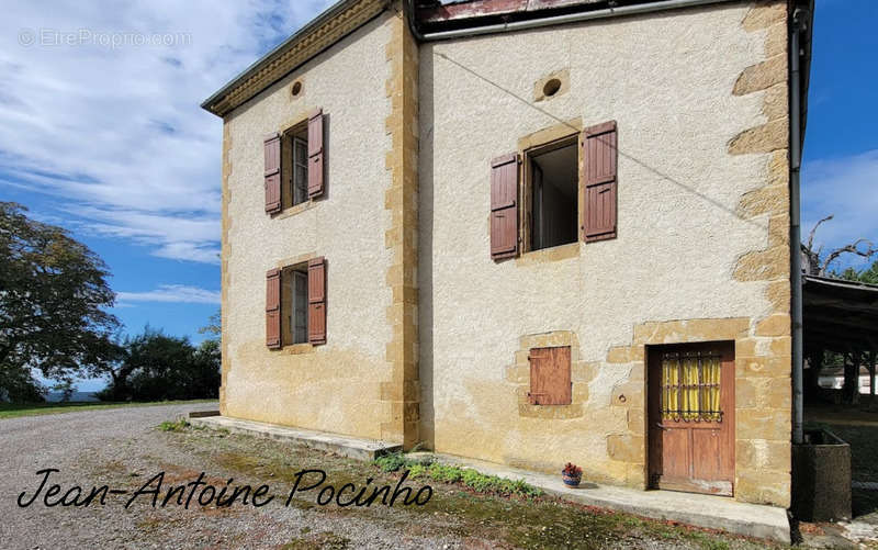 Maison à MONTESQUIOU