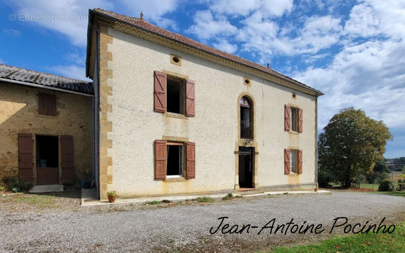 Maison à MONTESQUIOU