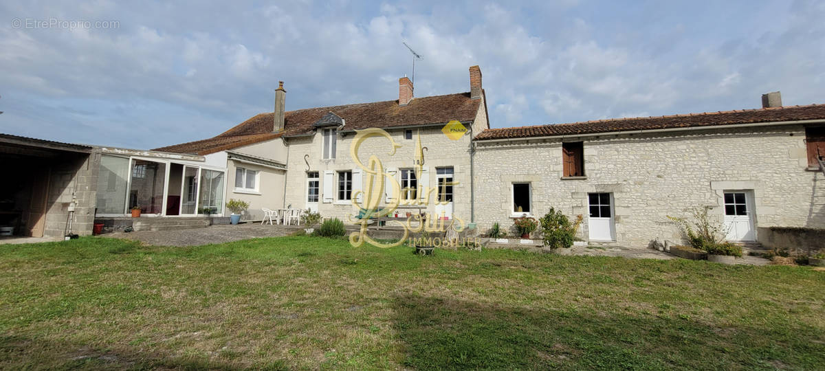 Maison à JAULNAY