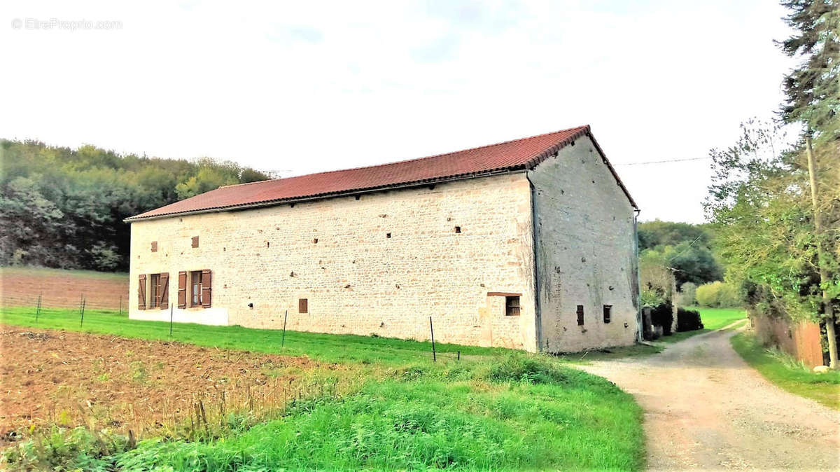 COVER - Maison à BEAULIEU-SUR-SONNETTE