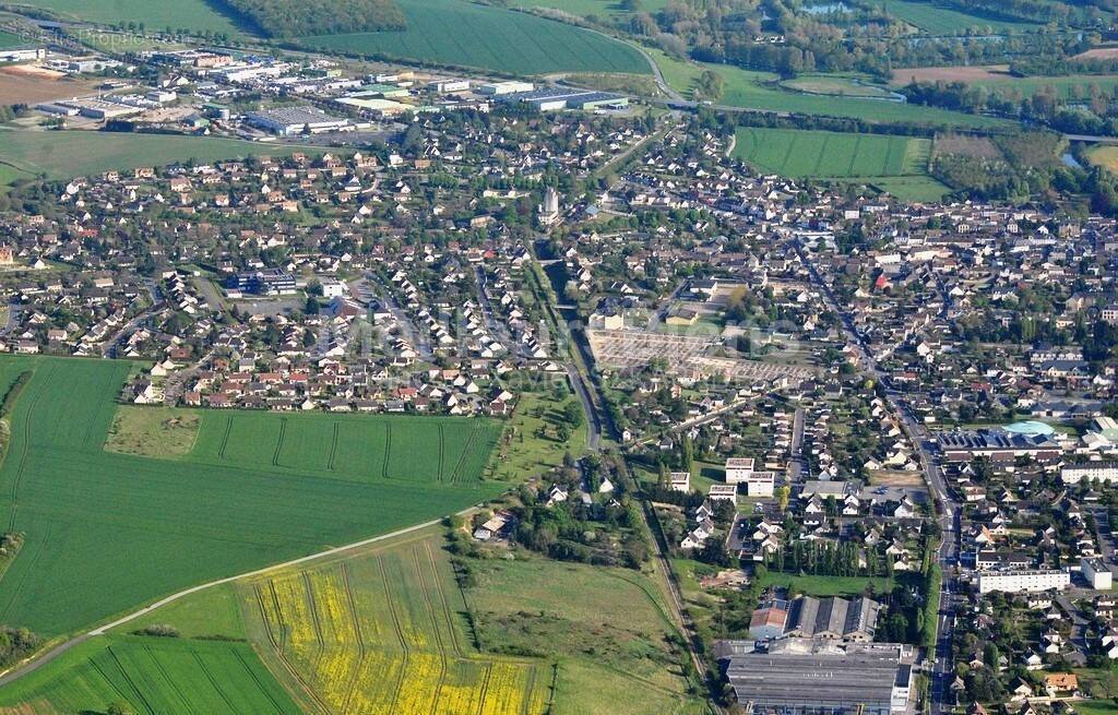 Terrain à PACY-SUR-EURE