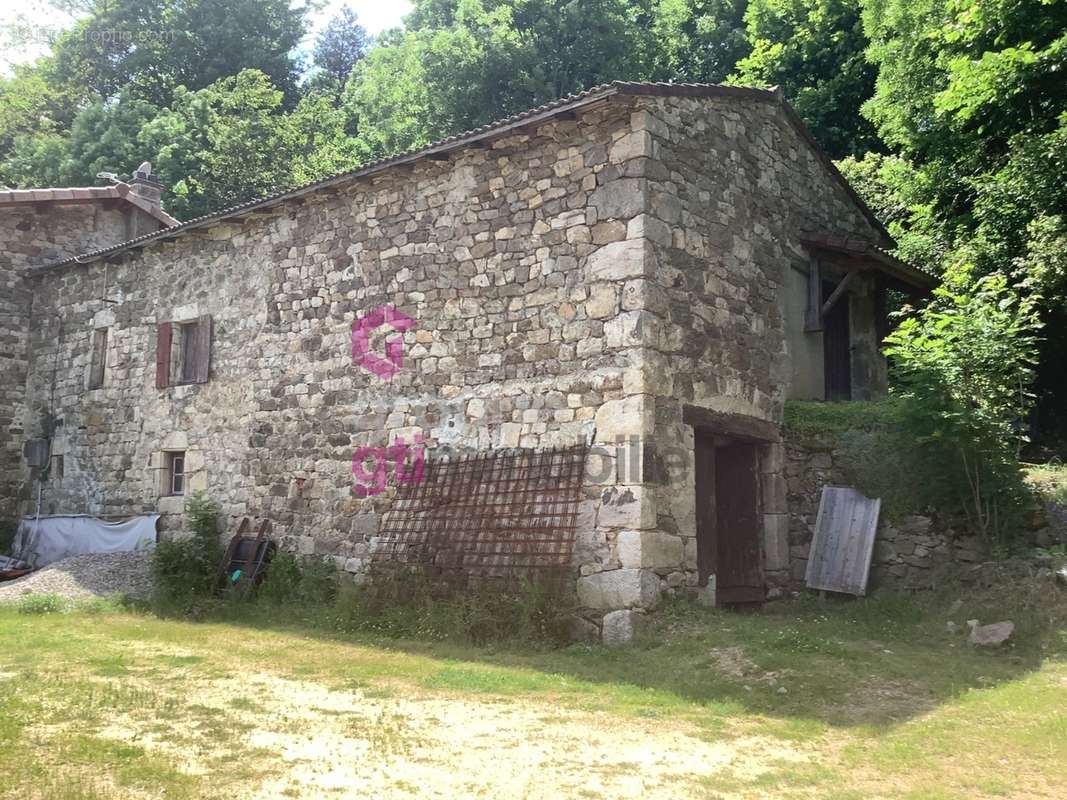 Maison à SAINT-PIERRE-SUR-DOUX