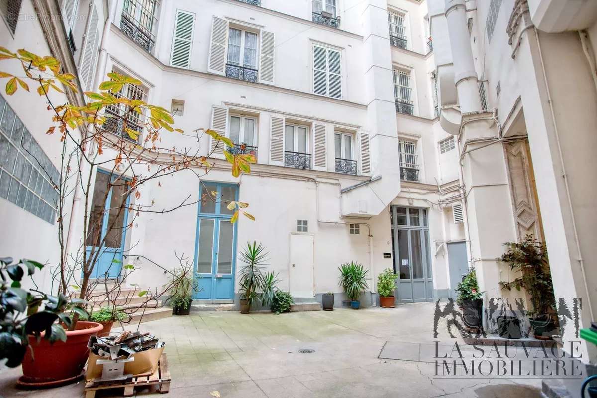 Appartement à PARIS-10E