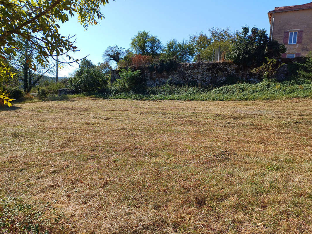 Terrain à LISSAC-ET-MOURET