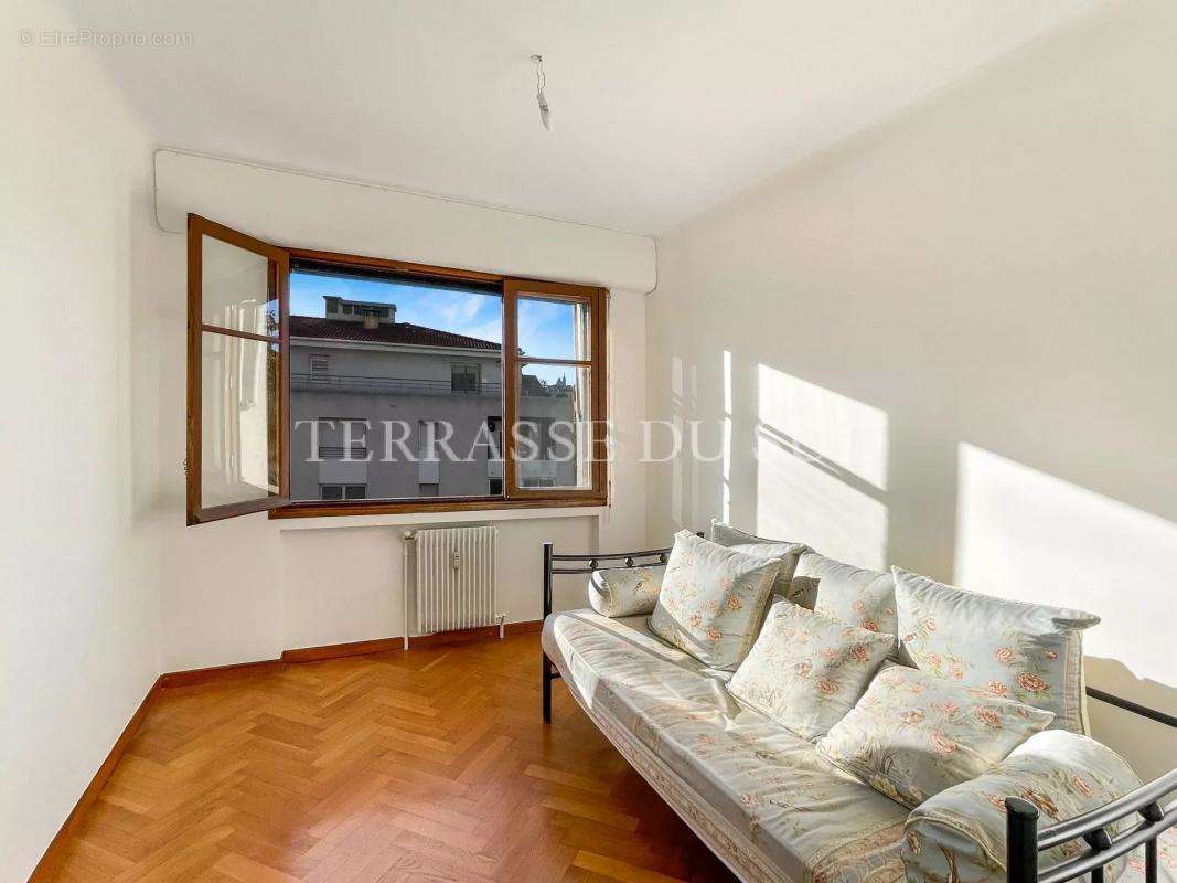 Appartement à MARSEILLE-10E