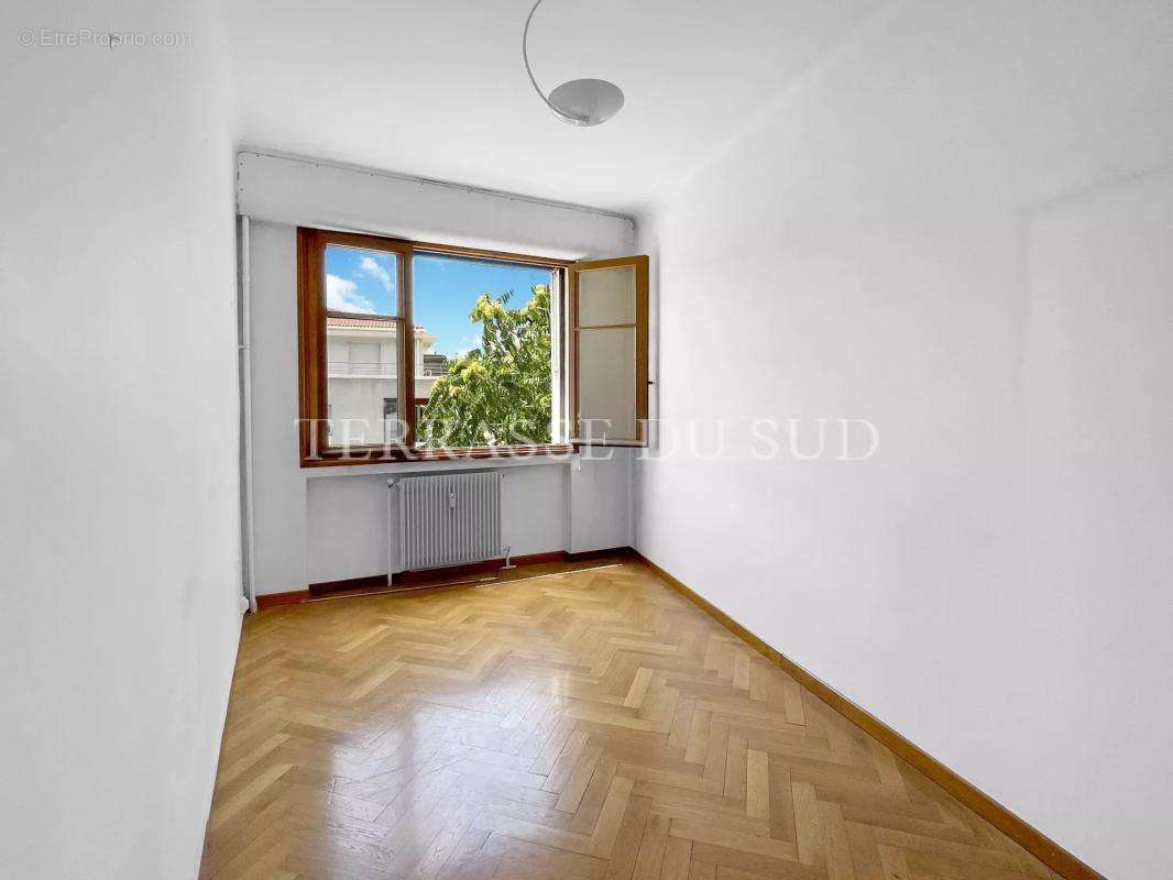 Appartement à MARSEILLE-10E