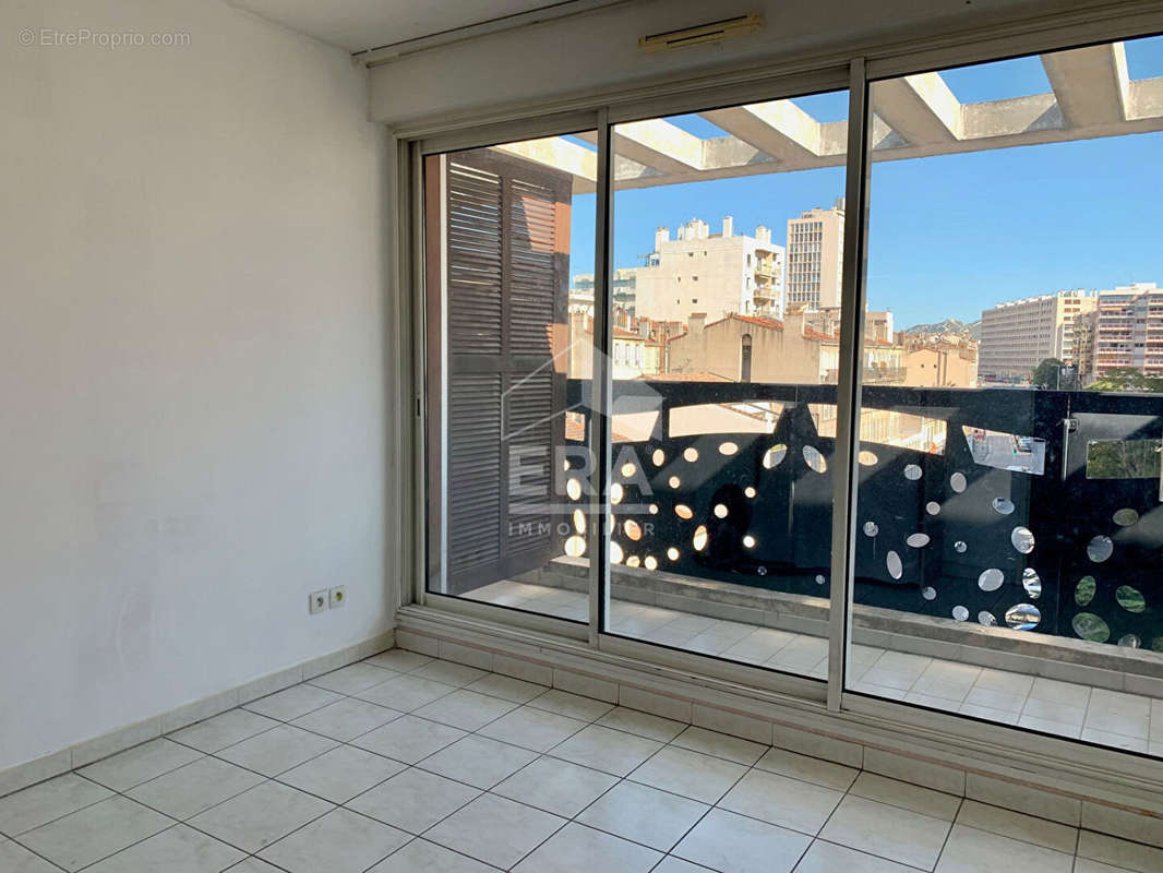 Appartement à MARSEILLE-6E