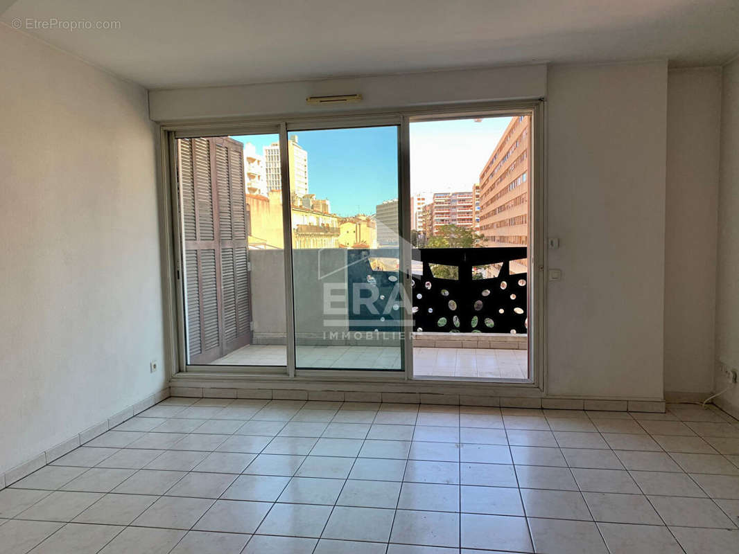 Appartement à MARSEILLE-6E