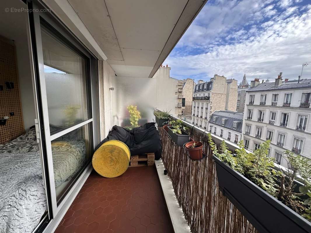 Appartement à PARIS-18E