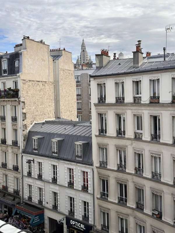 Appartement à PARIS-18E