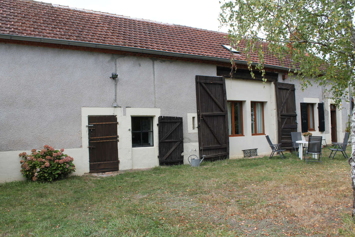 Maison à LOUROUX-BOURBONNAIS