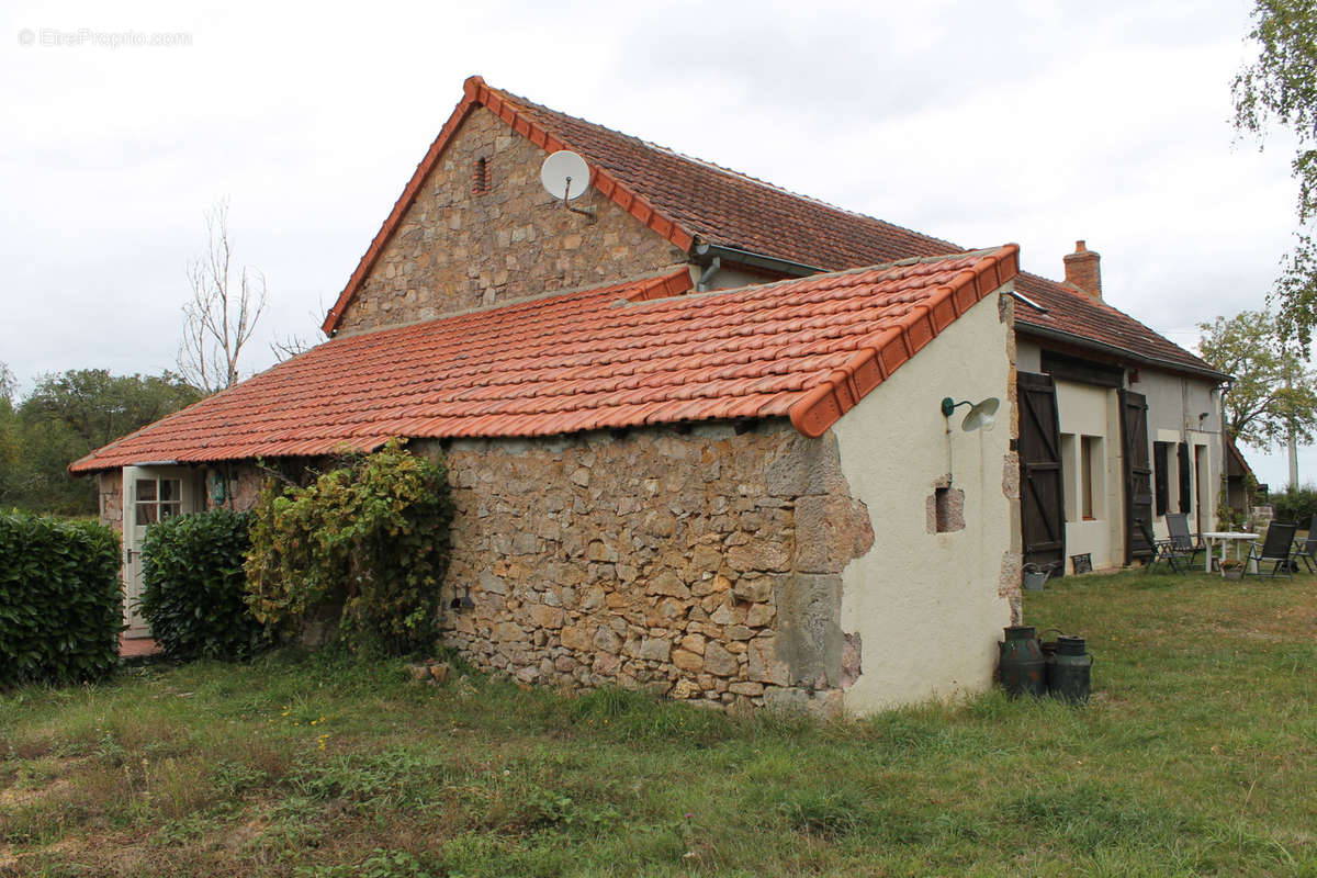 Maison à LOUROUX-BOURBONNAIS