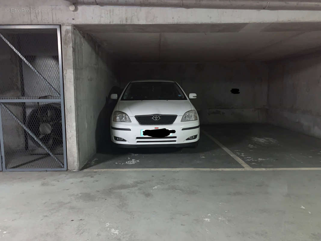 Parking à MONTROUGE