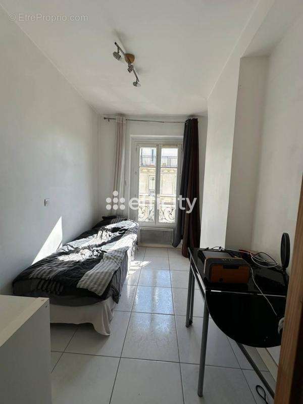 Appartement à PARIS-10E