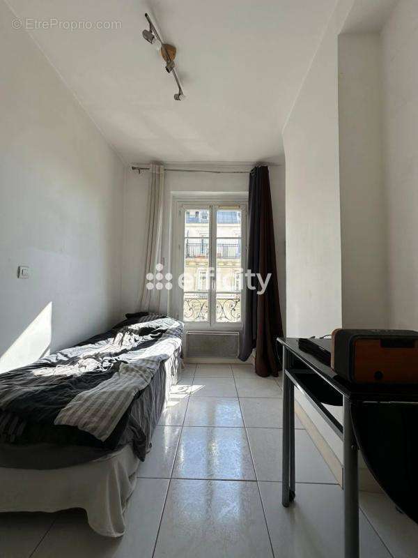 Appartement à PARIS-10E