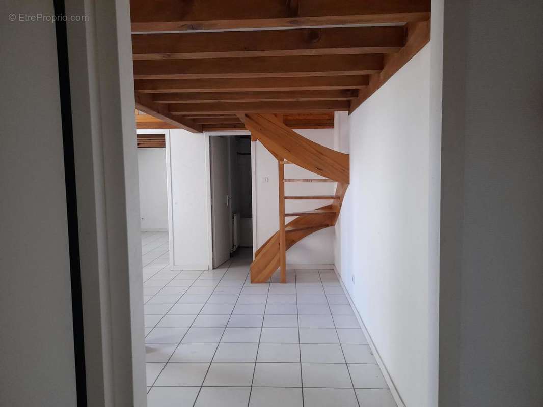 Photo 2 - Appartement à ROANNE