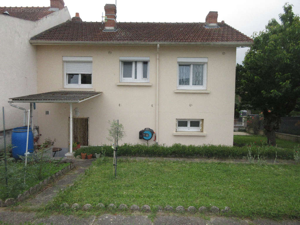 Maison à MONTLUCON