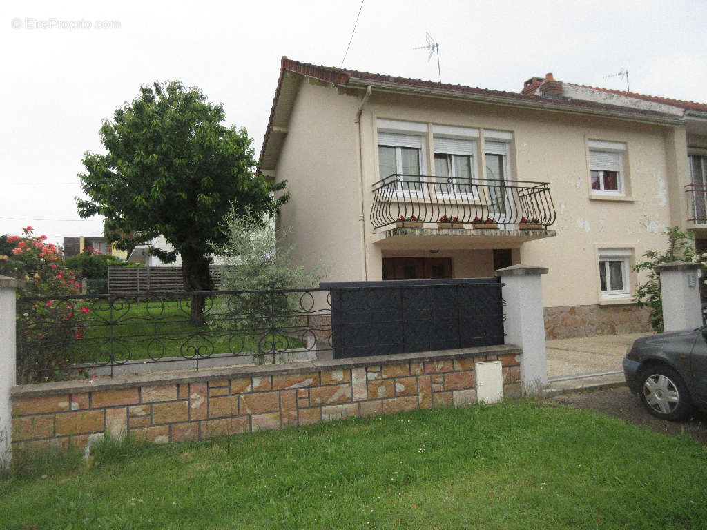 Maison à MONTLUCON