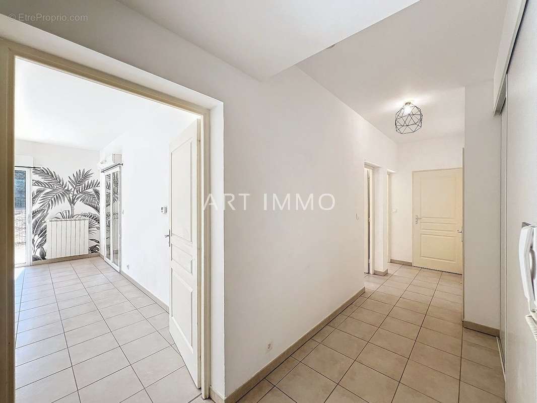 Appartement à ROBION