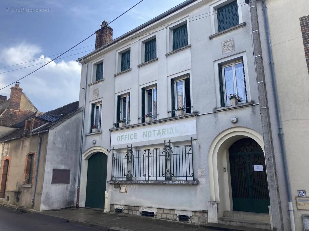 Appartement à BRIENON-SUR-ARMANCON